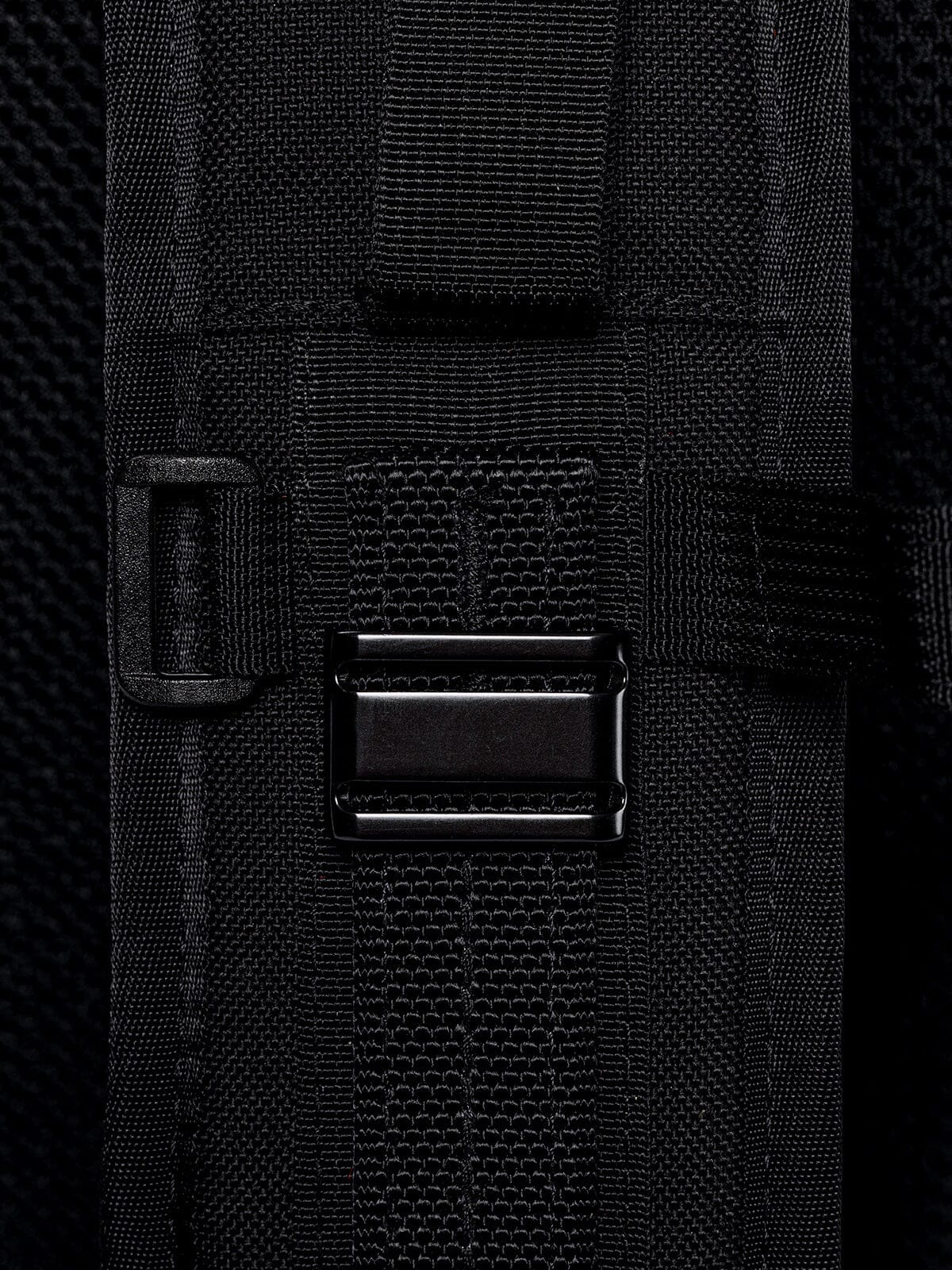 R6 Arkiv Field Pack 40L by Mission Workshop - Weersbestendige tassen & technische kleding - San Francisco & Los Angeles - Gemaakt om te weerstaan - Voor altijd gegarandeerd