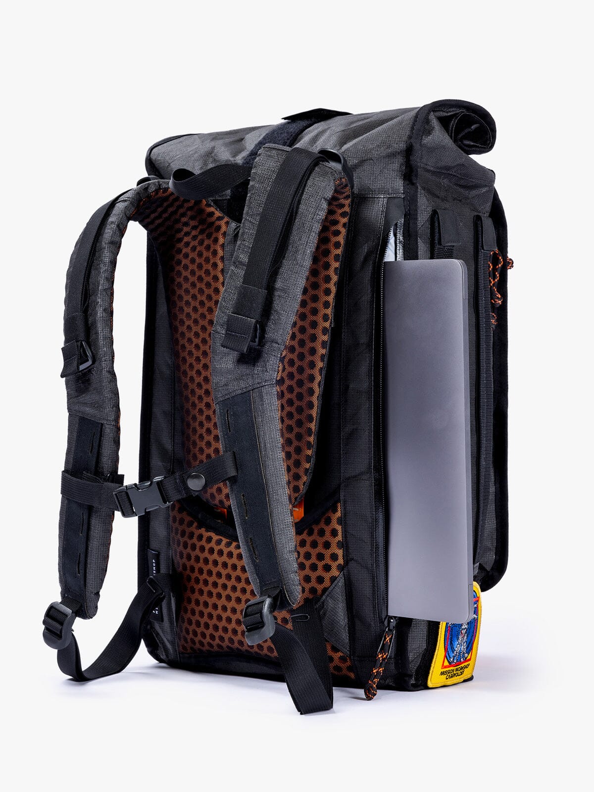 Mission Workshop X Carryology by Mission Workshop - Weerbestendige tassen & technische kleding - San Francisco & Los Angeles - Gemaakt om te weerstaan - Voor altijd gegarandeerd