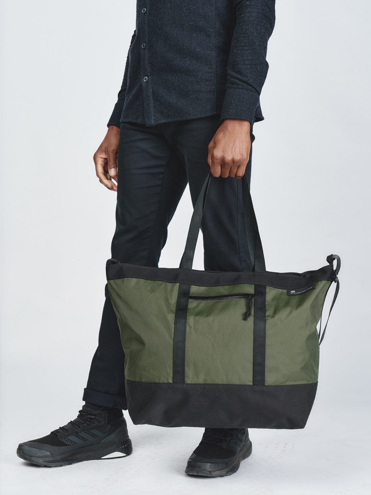 Helix 15L Tote by Mission Workshop - Weerbestendige tassen & technische kleding - San Francisco & Los Angeles - Gebouwd om lang mee te gaan - Voor altijd gegarandeerd