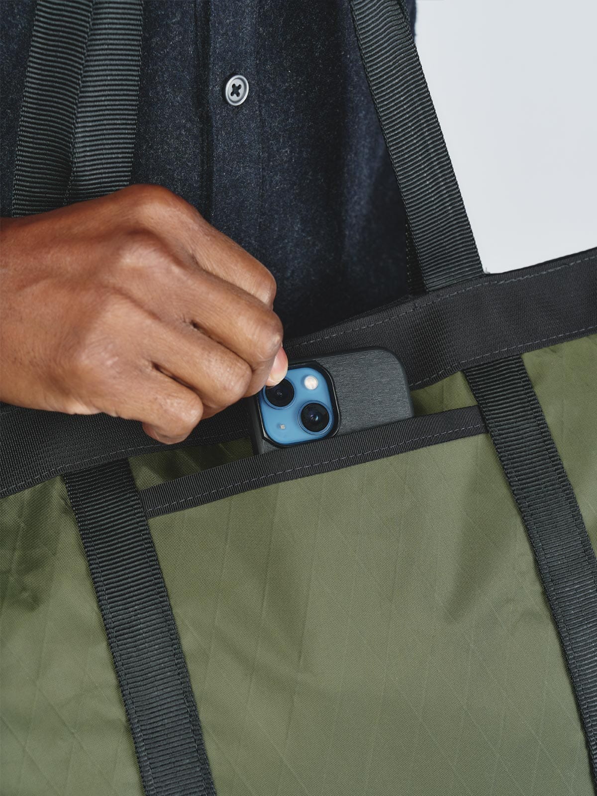 Helix 15L Tote by Mission Workshop - Weerbestendige tassen & technische kleding - San Francisco & Los Angeles - Gebouwd om lang mee te gaan - Voor altijd gegarandeerd