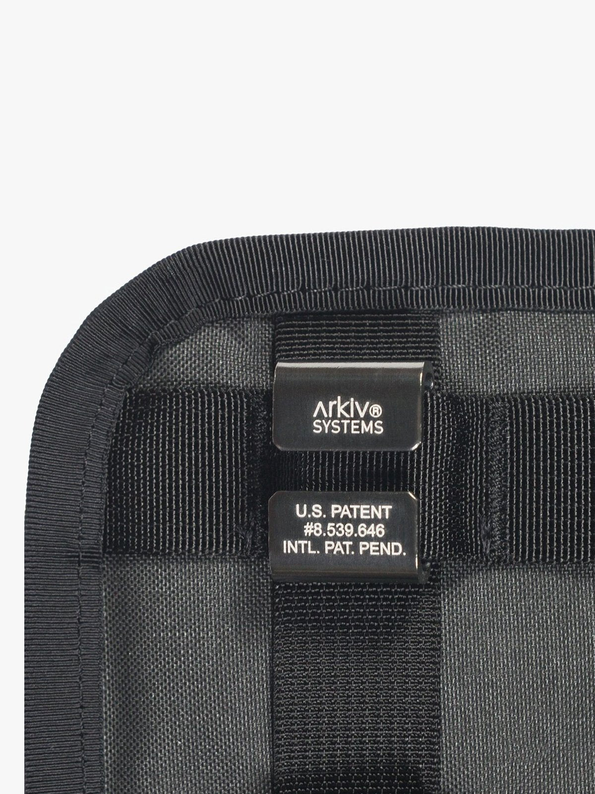 Arkiv Folio by Mission Workshop - Weersbestendige tassen & technische kleding - San Francisco & Los Angeles - Gemaakt om lang mee te gaan - Voor altijd gegarandeerd