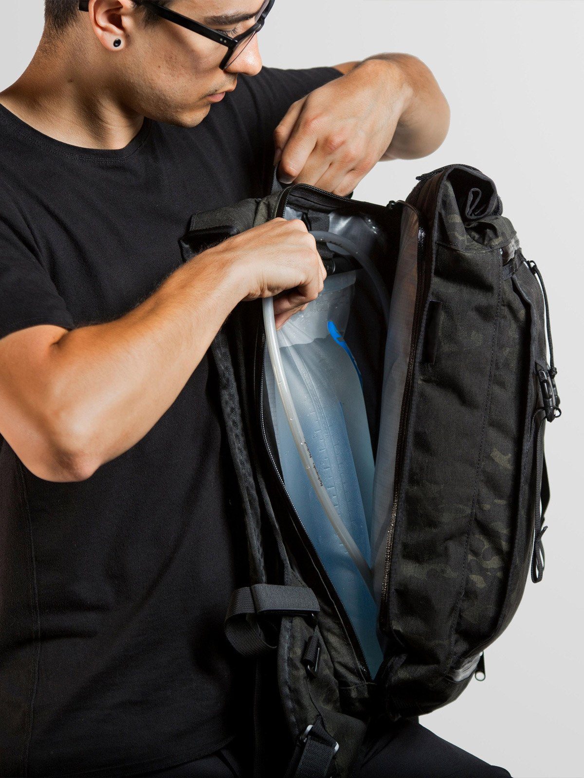 Hauser 14L by Mission Workshop - Weerbestendige tassen & technische kleding - San Francisco & Los Angeles - Gemaakt om te weerstaan - Voor altijd gegarandeerd