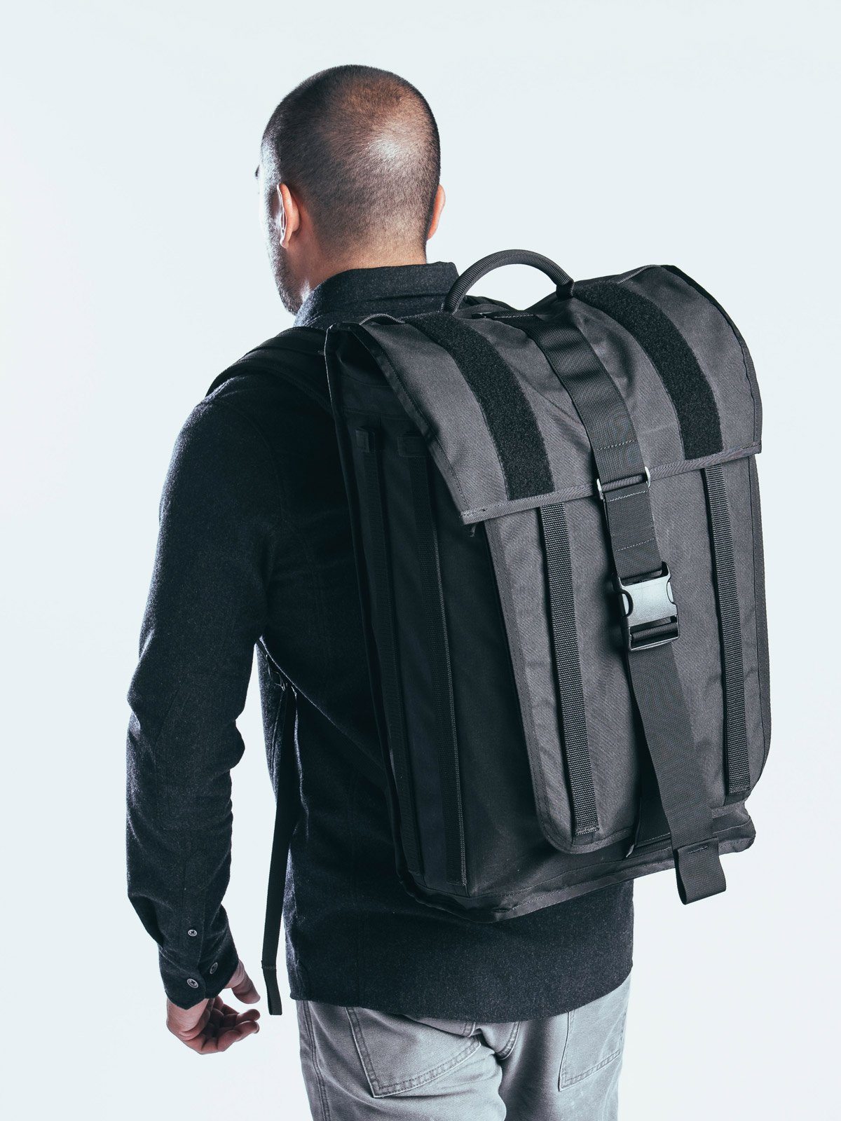 Radian by Mission Workshop - Weerbestendige tassen & technische kleding - San Francisco & Los Angeles - Gebouwd om te weerstaan - Voor altijd gegarandeerd