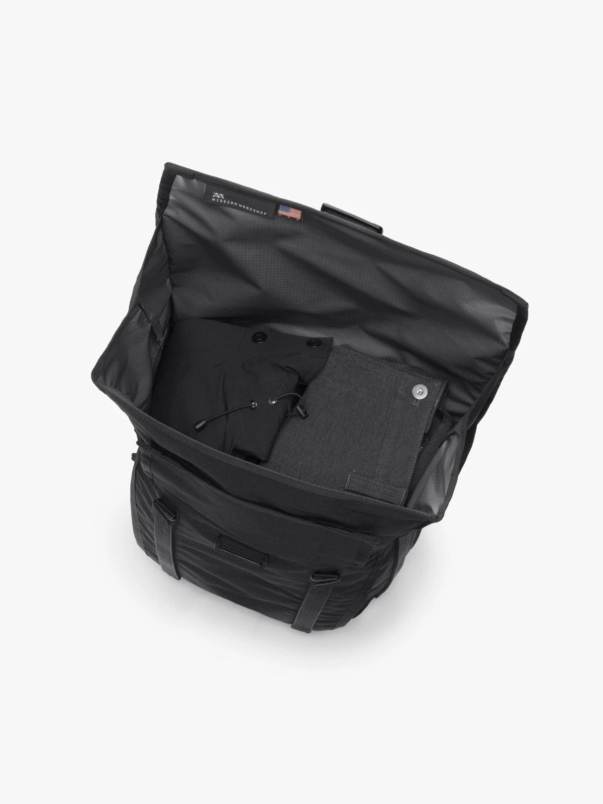 Radian by Mission Workshop - Weerbestendige tassen & technische kleding - San Francisco & Los Angeles - Gebouwd om te weerstaan - Voor altijd gegarandeerd