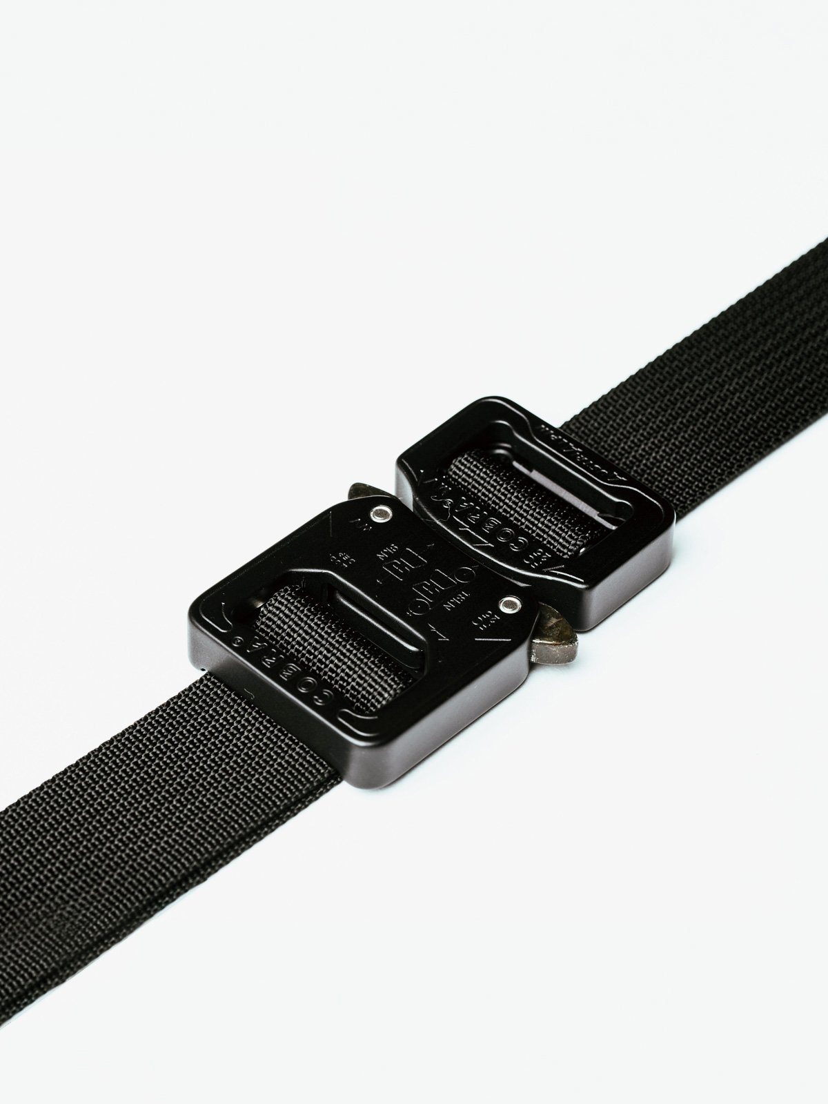 Cobra® Gesp Set : HT500 & Black Camo Rhake by Mission Workshop - Weerbestendige Tassen & Technische Kleding - San Francisco & Los Angeles - Gebouwd om lang mee te gaan - Voor altijd gegarandeerd