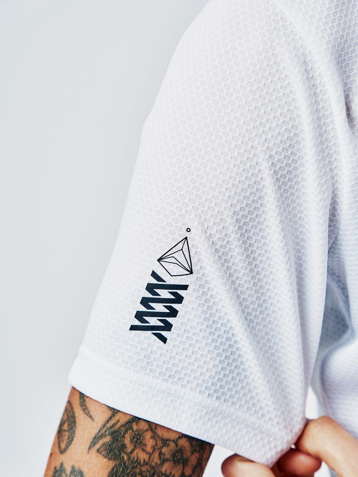 Mission Pro Tech Tee Women's by Mission Workshop - Weerbestendige tassen & technische kleding - San Francisco & Los Angeles - Gemaakt om te doorstaan - Voor altijd gegarandeerd