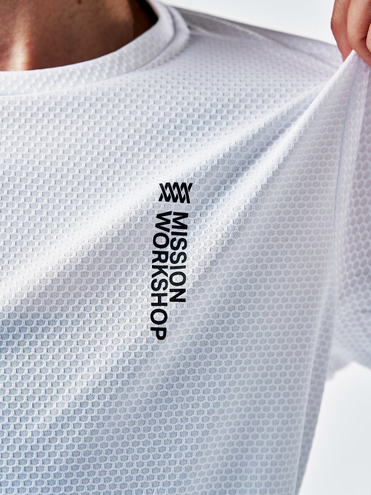 Mission Pro Tech Tee Women's by Mission Workshop - Weerbestendige tassen & technische kleding - San Francisco & Los Angeles - Gemaakt om te doorstaan - Voor altijd gegarandeerd