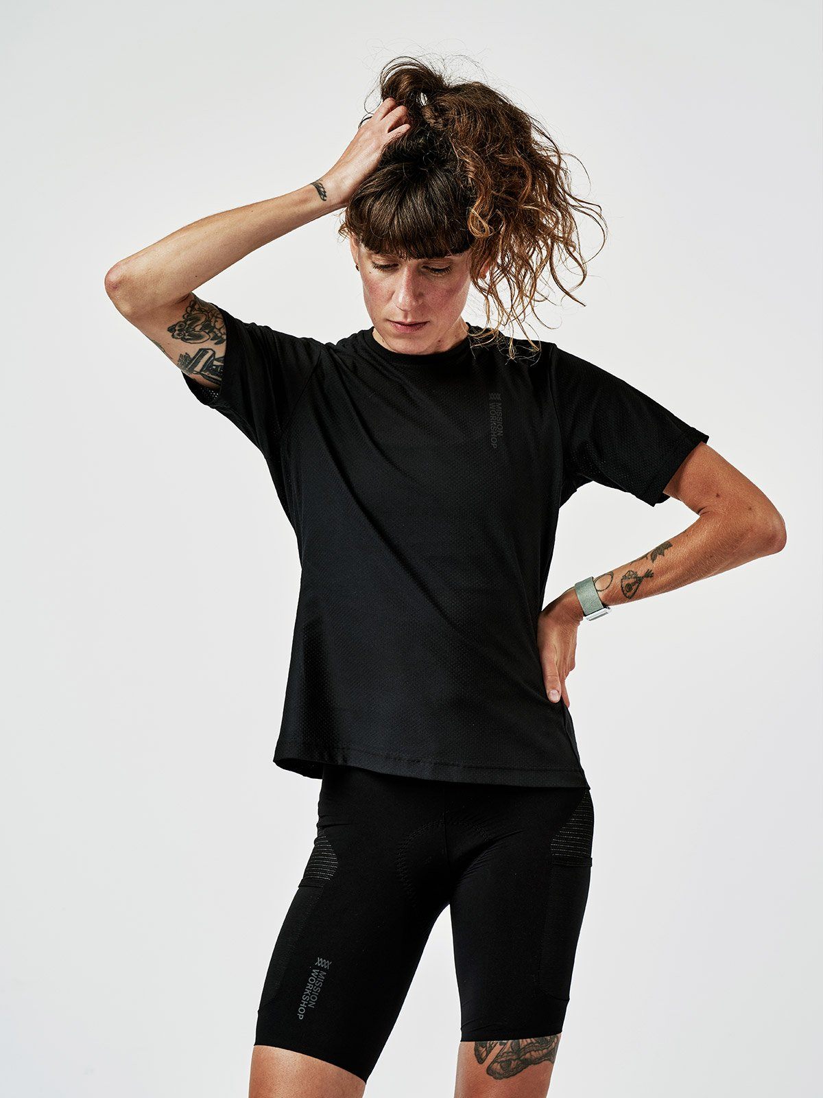 Mission Pro Tech Tee Women's by Mission Workshop - Weerbestendige tassen & technische kleding - San Francisco & Los Angeles - Gemaakt om te doorstaan - Voor altijd gegarandeerd