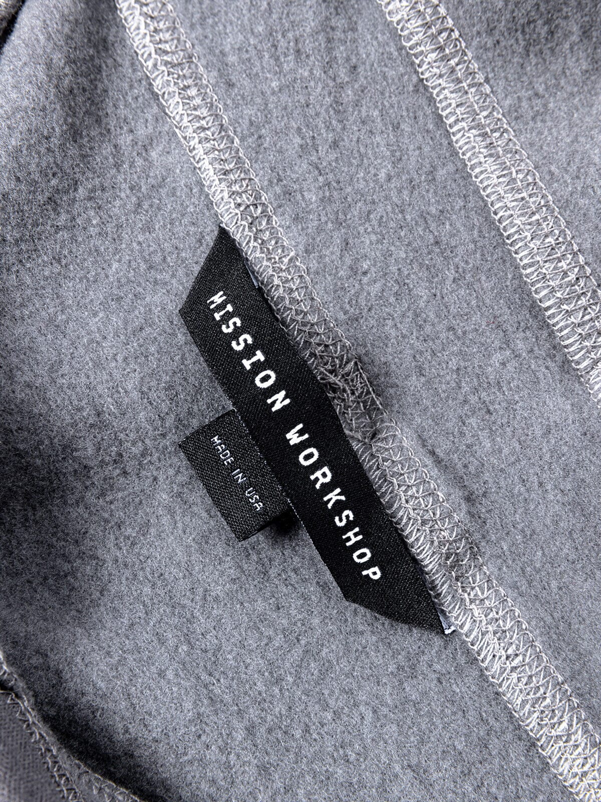 Faeröer : Power Wool van Mission Workshop - weerbestendige tassen & technische kleding - San Francisco & Los Angeles - gebouwd om te verdragen - voor altijd gegarandeerd