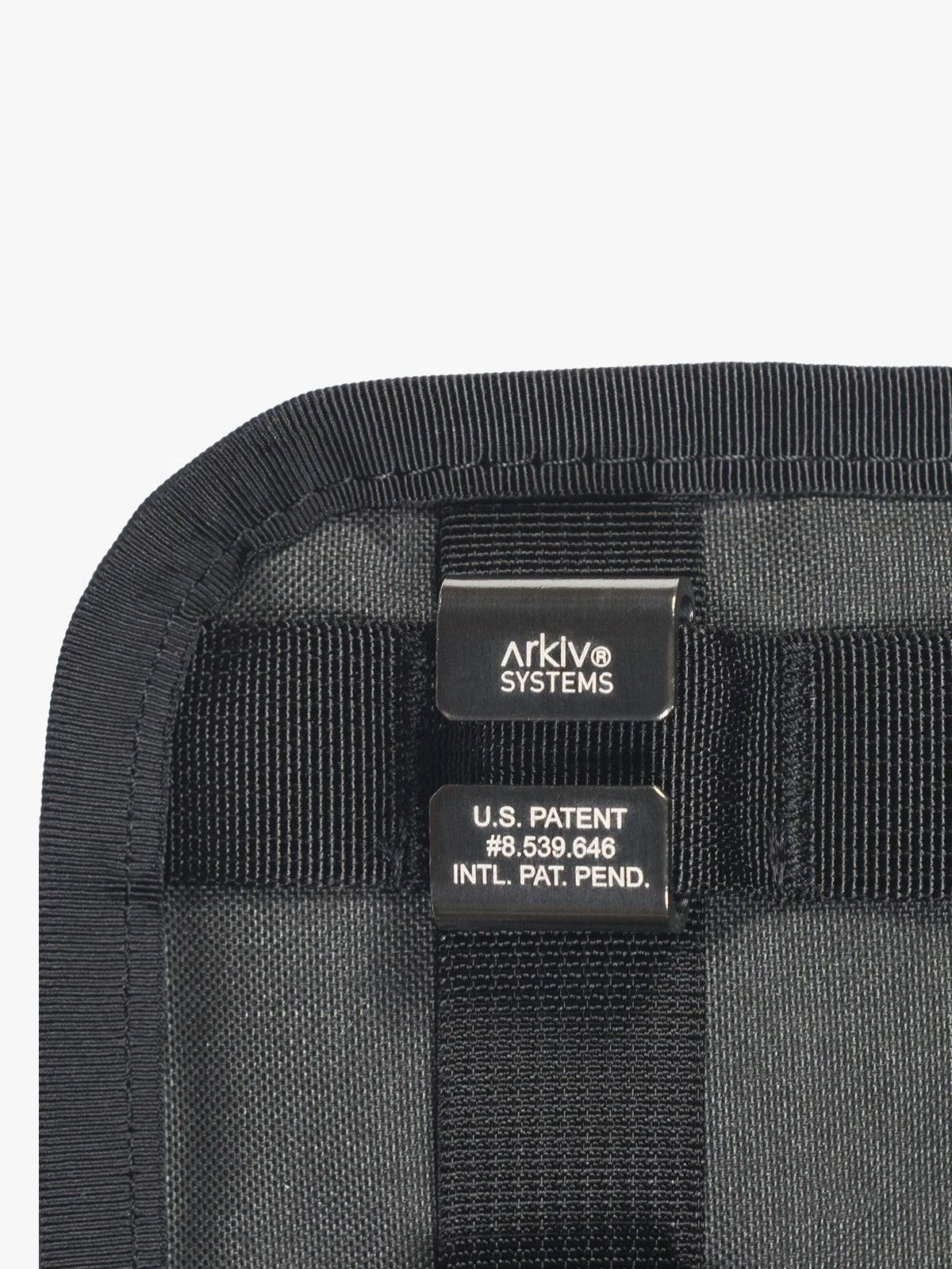 Arkiv Vertical Zippered Pocket by Mission Workshop - Weerbestendige tassen & technische kleding - San Francisco & Los Angeles - Gemaakt om te doorstaan - Voor altijd gegarandeerd