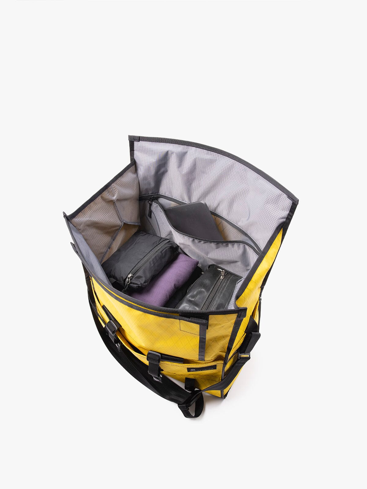 Helmsman : VX by Mission Workshop - weerbestendige tassen & technische kleding - San Francisco & Los Angeles - gebouwd om te weerstaan - voor altijd gegarandeerd